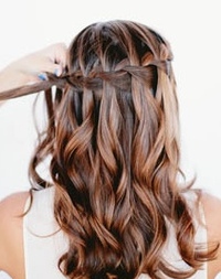 модные праздничные прически для девочек модные праздничные прически для девочек