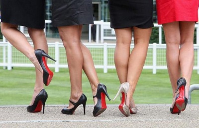 обувь на высоком каблуке